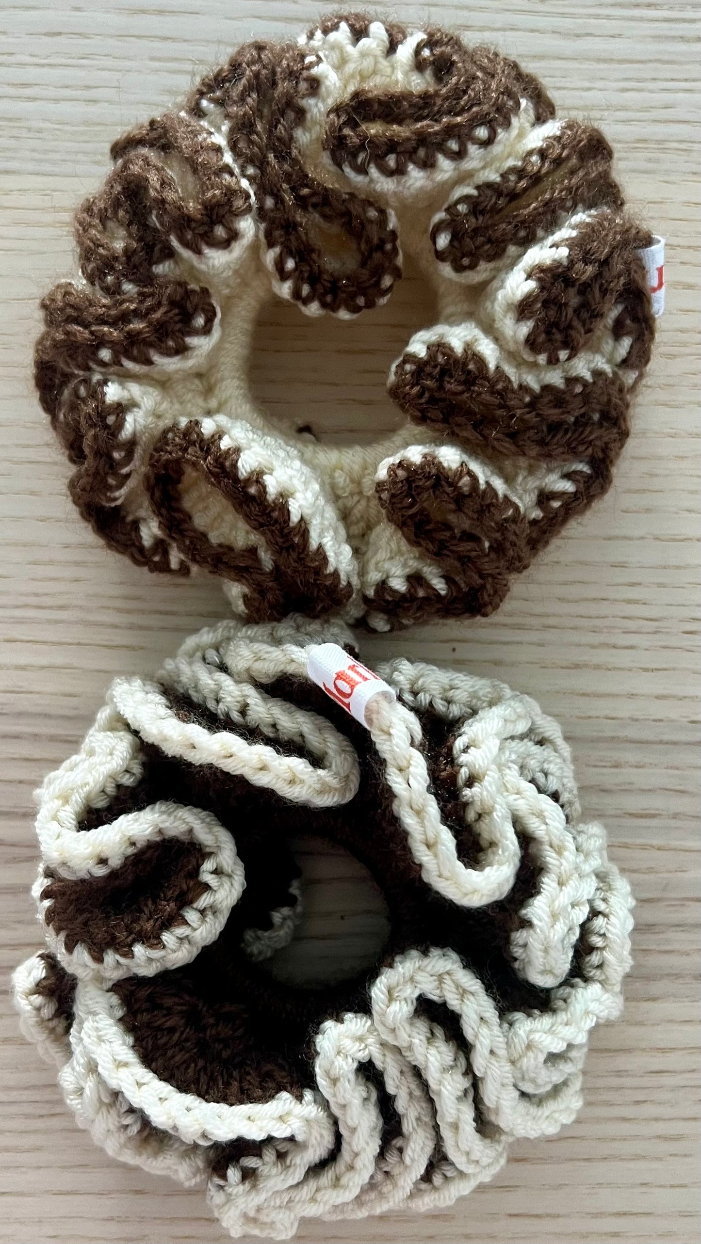 Clavel Scrunchies