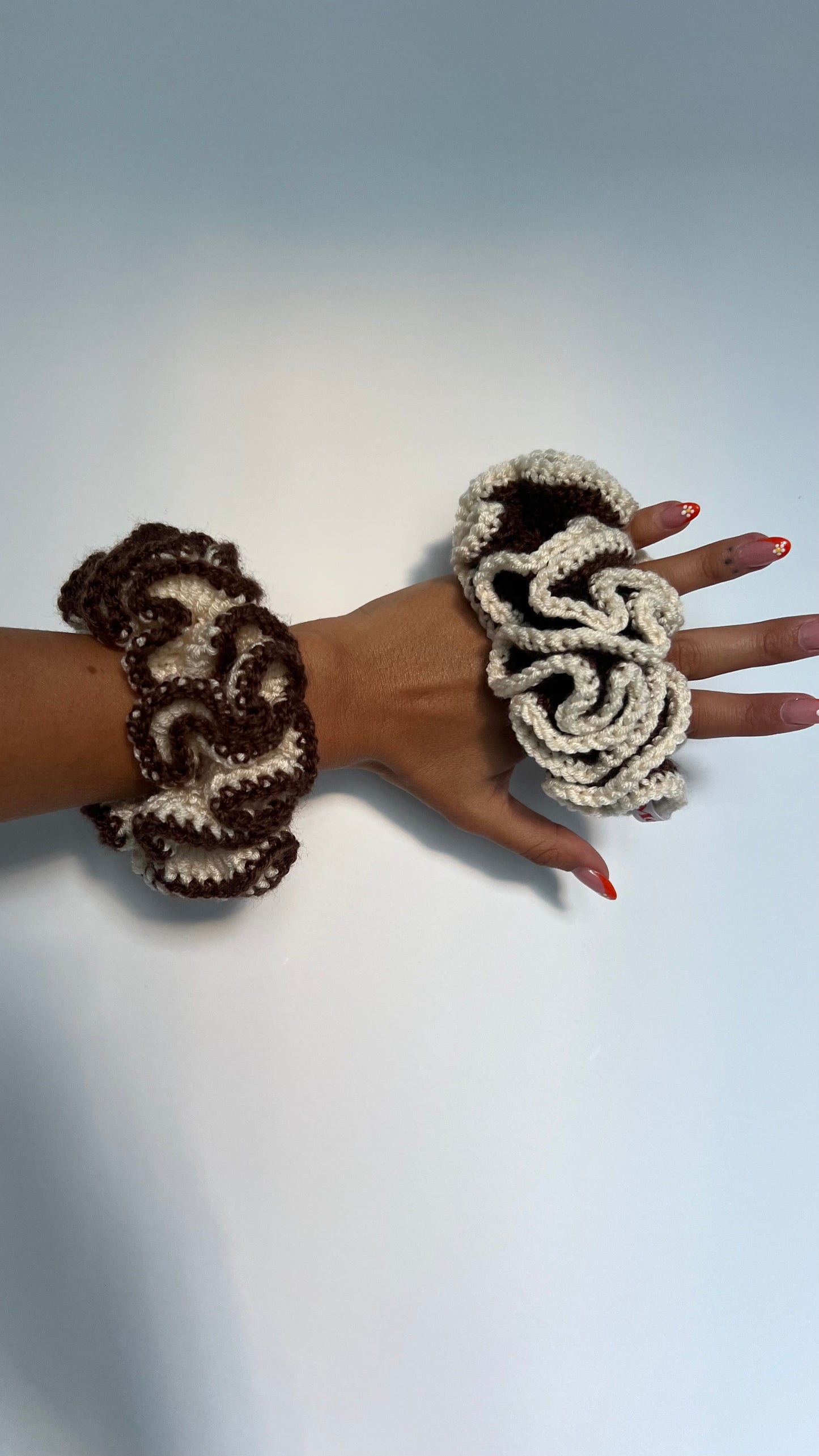 Clavel Scrunchies